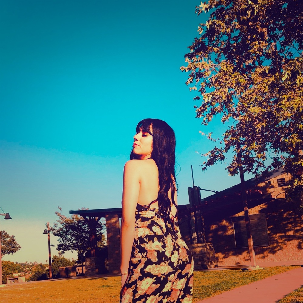 Meet your Posher, Deyanira